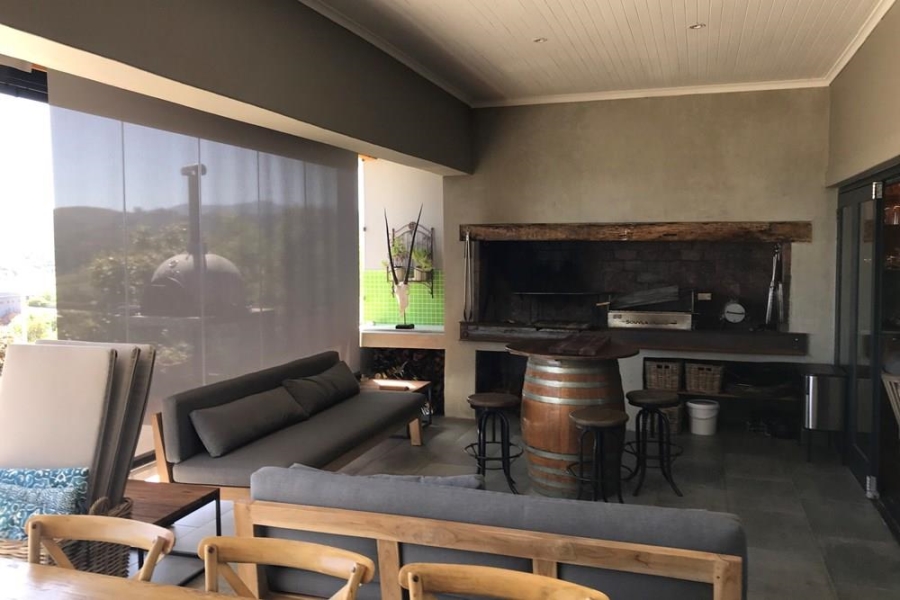 4 Bedroom Property for Sale in Heuwelkruin Western Cape